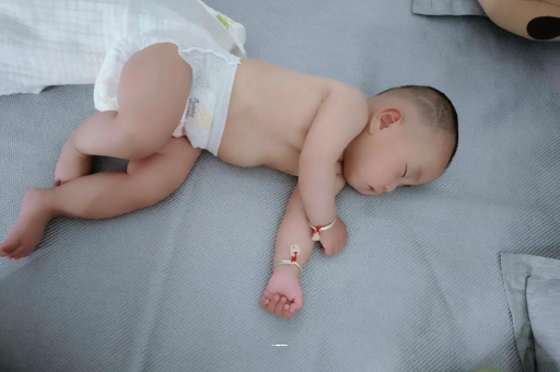 赵县怀孕多久会显肚子